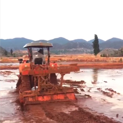 Cultivador rotativo de três pontos